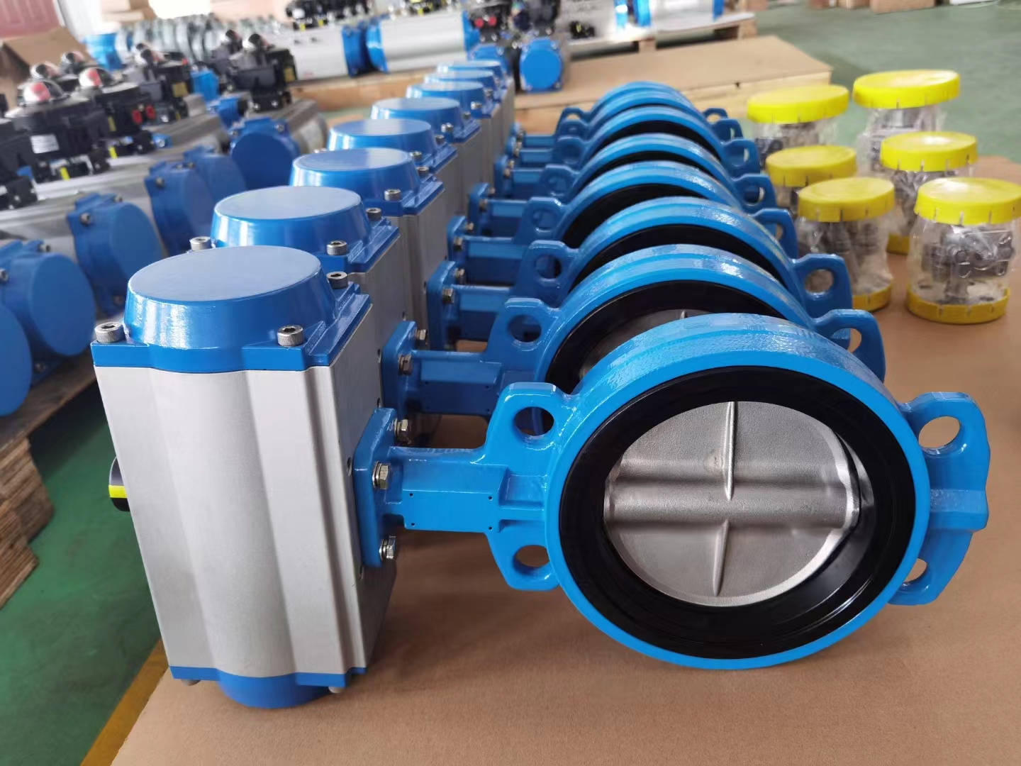 Centric line butterfly valve